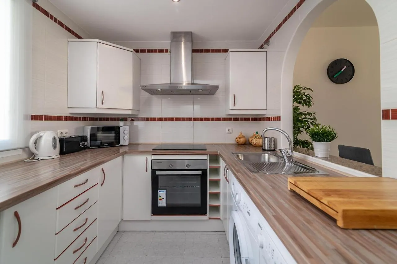 דירות בנאלמדנה Vb Golondrinas Recently Renovated 2Bdr Apt 0*,  ספרד